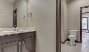 20 Forrests Edge Ct, Indianapolis, IN 46227
