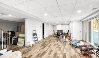 19 Woodhill Hooksett Rd, Bow, NH 03304