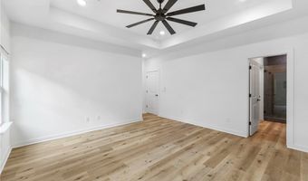 4 McGaugh Dr, Bella Vista, AR 72714