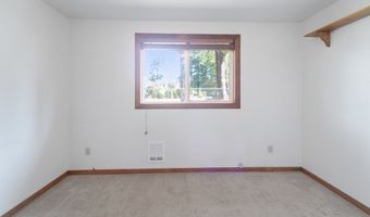 1135 1ST St NE, Bandon, OR 97411