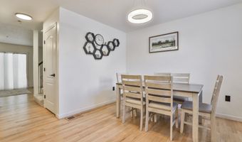 24 Suffolk Ct, Bedford, NH 03110