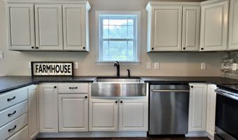 360 Rainbow Ln, Asbury, WV 24916