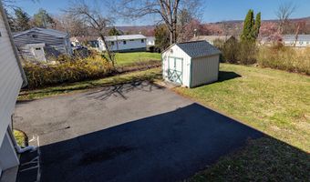 4 Nicholas St, Danbury, CT 06810