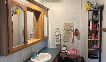 15 Kelly Ln, Coventry, RI 02816