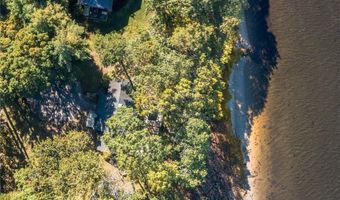 15 George W Finnerty Rd, Barrington, RI 02806