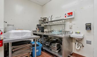 11 Benton Ave E, Albia, IA 52531