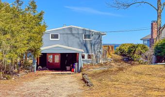 18 S Beach St, Sebago, ME 04029