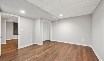 4255 Eisenhower Ln 17, Ames, IA 50010