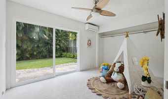 928 Hokulani St, Honolulu, HI 96825