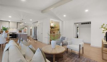 827 Woodruff Dr, Ballwin, MO 63011