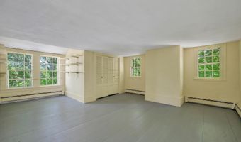 57 Roberts Cove Rd, Alton, NH 03809