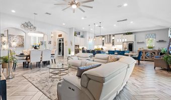 7702 PARADISO Dr, Apollo Beach, FL 33572