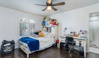 16501 Menahka Rd, Apple Valley, CA 92307