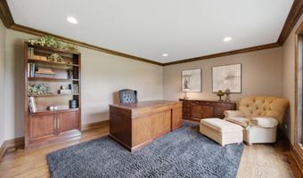 23855 W Sarah Ct, Antioch, IL 60002