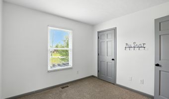 7961 Thornberry Ct, Avon, IN 46123