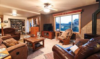 226 Chalk Buttes Rd, Douglas, WY 82633
