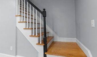 74 Leslie St, Cranston, RI 02910