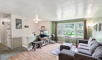 4633 Barrington Dr, Austintown, OH 44515