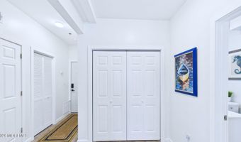 4 N Brighton Ave, Atlantic City, NJ 08401