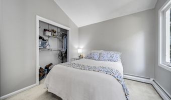 202 Shepard Home Rd, Chester, NH 03036
