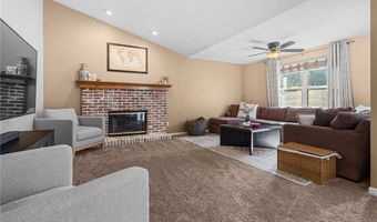 2173 Canterbury Cir, Akron, OH 44319