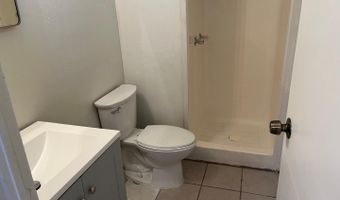 214 Princeton Dr SE 1/2, Albuquerque, NM 87106