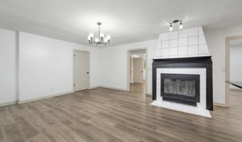 218 Aaron Dr, Andover, KS 67002