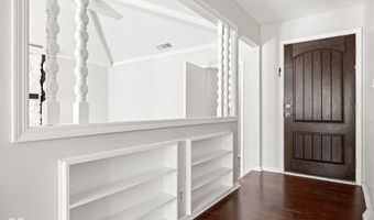 721 Pioneer Dr, Indianapolis, IN 46217