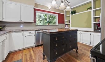 3361 Harrison Ave, Astoria, OR 97103