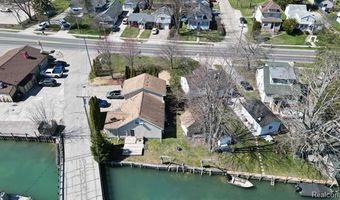 226 ROSELAWN St, Algonac, MI 48001