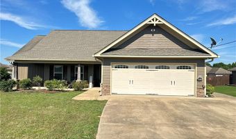 9 Barley Ct, Fort Mitchell, AL 36856