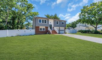 3 Widgeon Dr, Bayville, NJ 08721