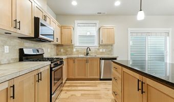 268 SW 204TH Ter, Beaverton, OR 97006