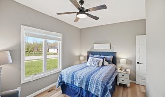 1908 Golfview Dr, Auburn, IN 46706