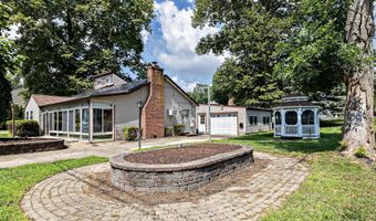 325 ALBANY Ave, Barrington, NJ 08007