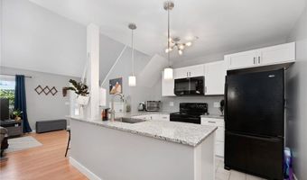 933 Williamsburg Cir, Warwick, RI 02886