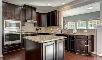 25850 CLAIRMONT MANOR Sq, Aldie, VA 20105