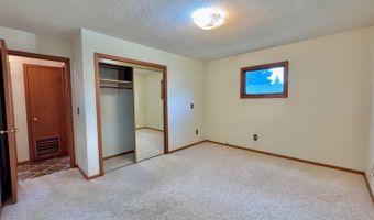 101 7th Ave NW, Bowman, ND 58623