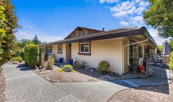 442 Las Casitas Court A, Santa Rosa, CA 95404