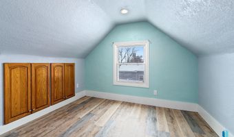 271 Lovely Ave, Baltic, SD 57003
