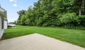 9 River Walk Dr 9, Brooklyn, CT 06234