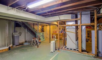 7 Mapleton Dr, Bedford, IN 47421