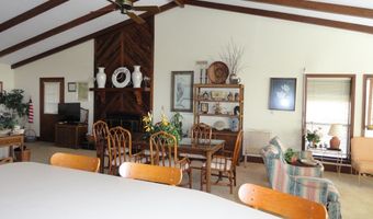 130 Bay Ave, Apalachicola, FL 32320