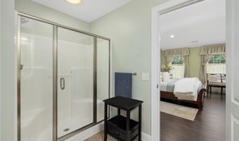10 Honey Lou Ct, Cranston, RI 02921