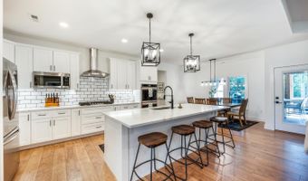 336 Somerset Dr, Appomattox, VA 24522