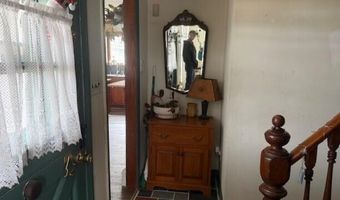 14 Lakeshore Dr, Belgrade, ME 04917