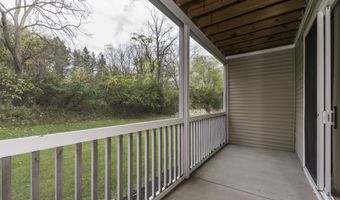 2962 Hunley Dr, Ann Arbor, MI 48105