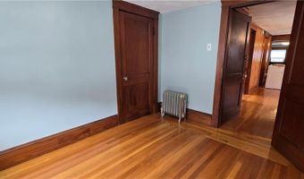 28 Crawford St, Cranston, RI 02910