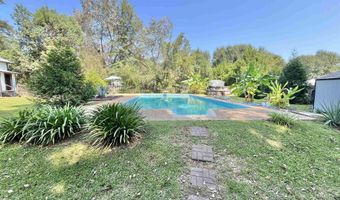 135 S Canoe Rd, Atmore, AL 36502