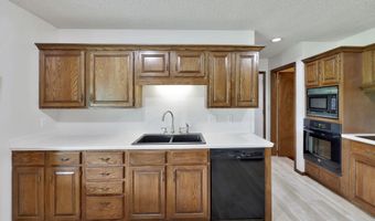 740 Fairway Ct, Augusta, KS 67010